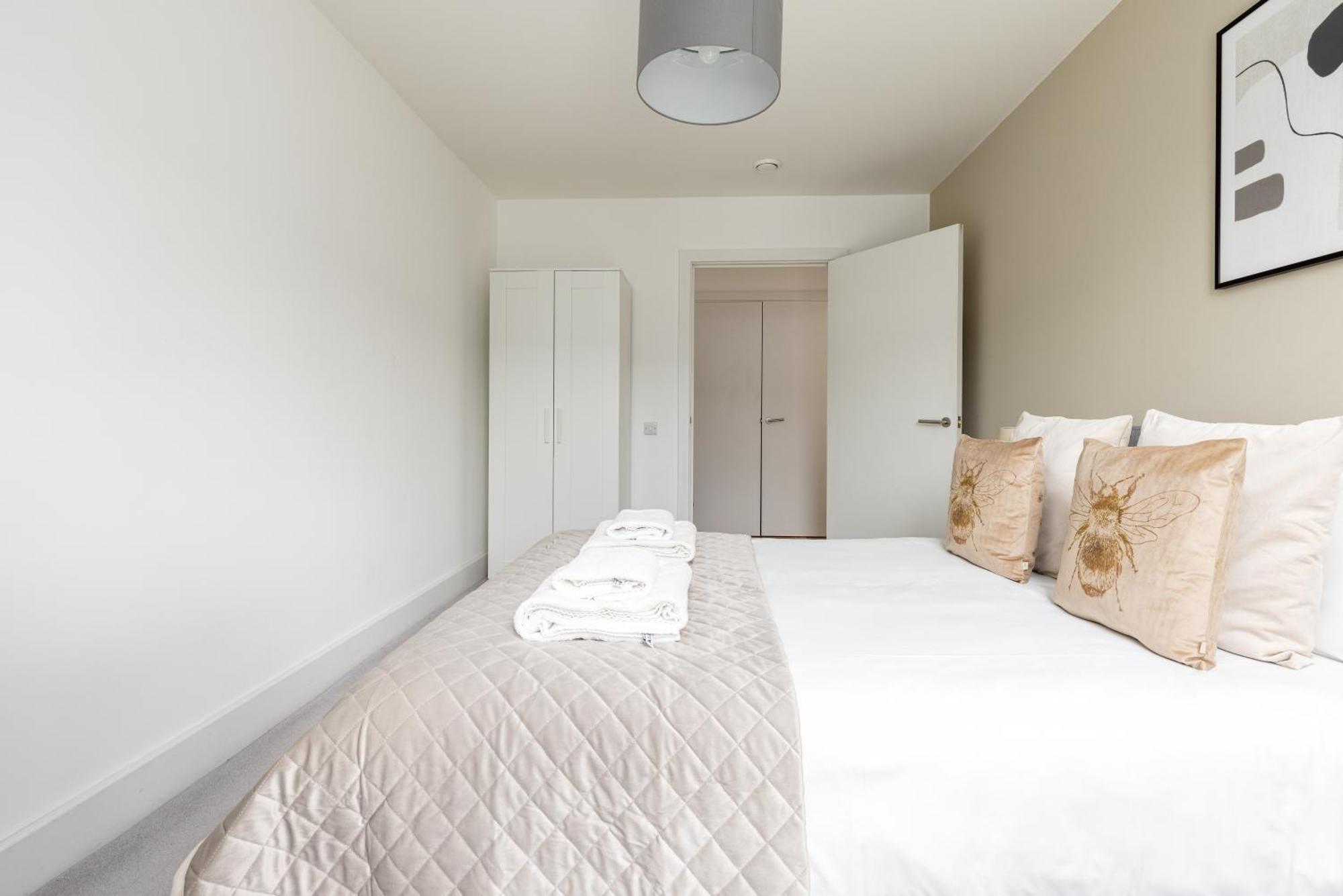 The Bridge Apartment Londra Exterior foto