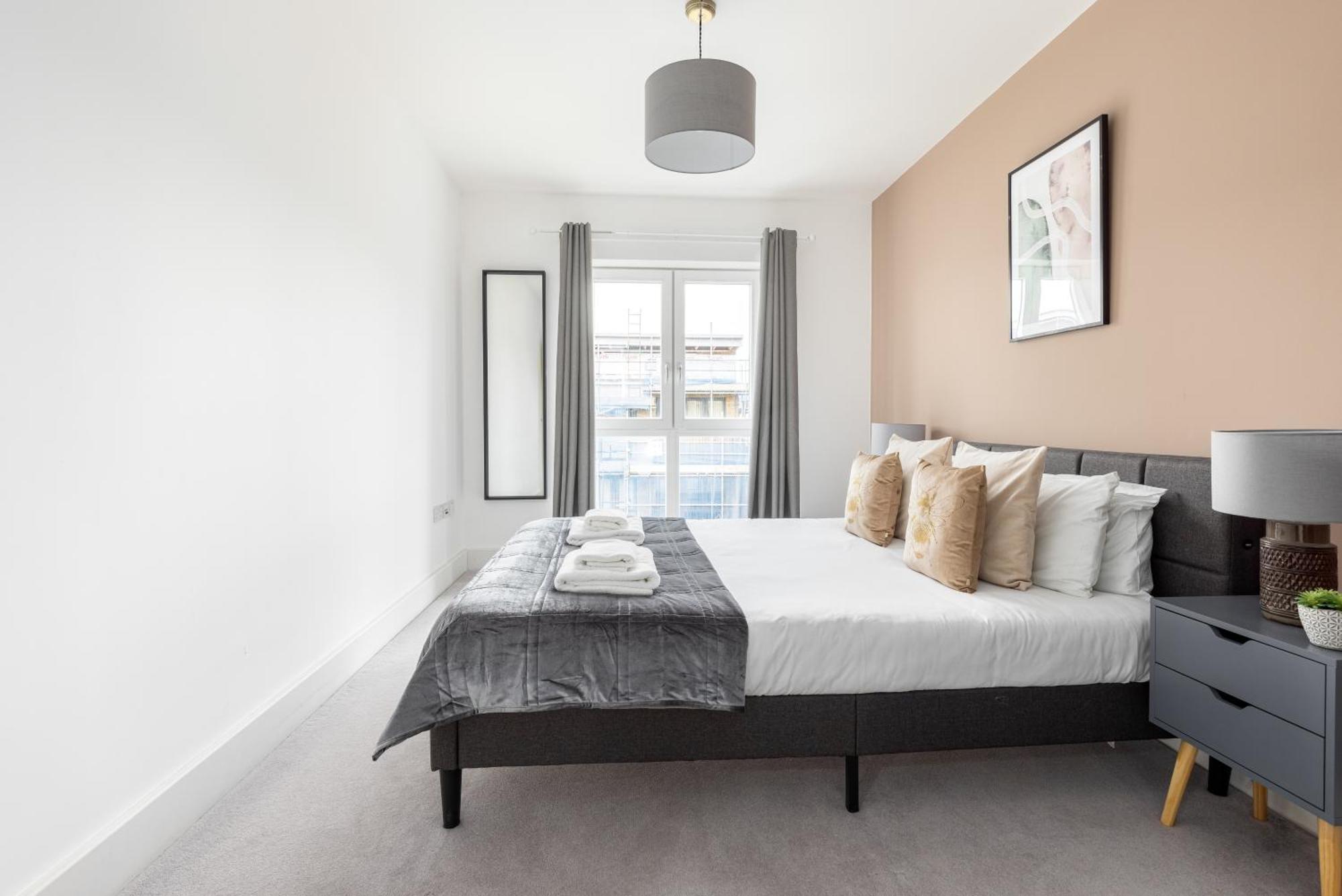 The Bridge Apartment Londra Exterior foto